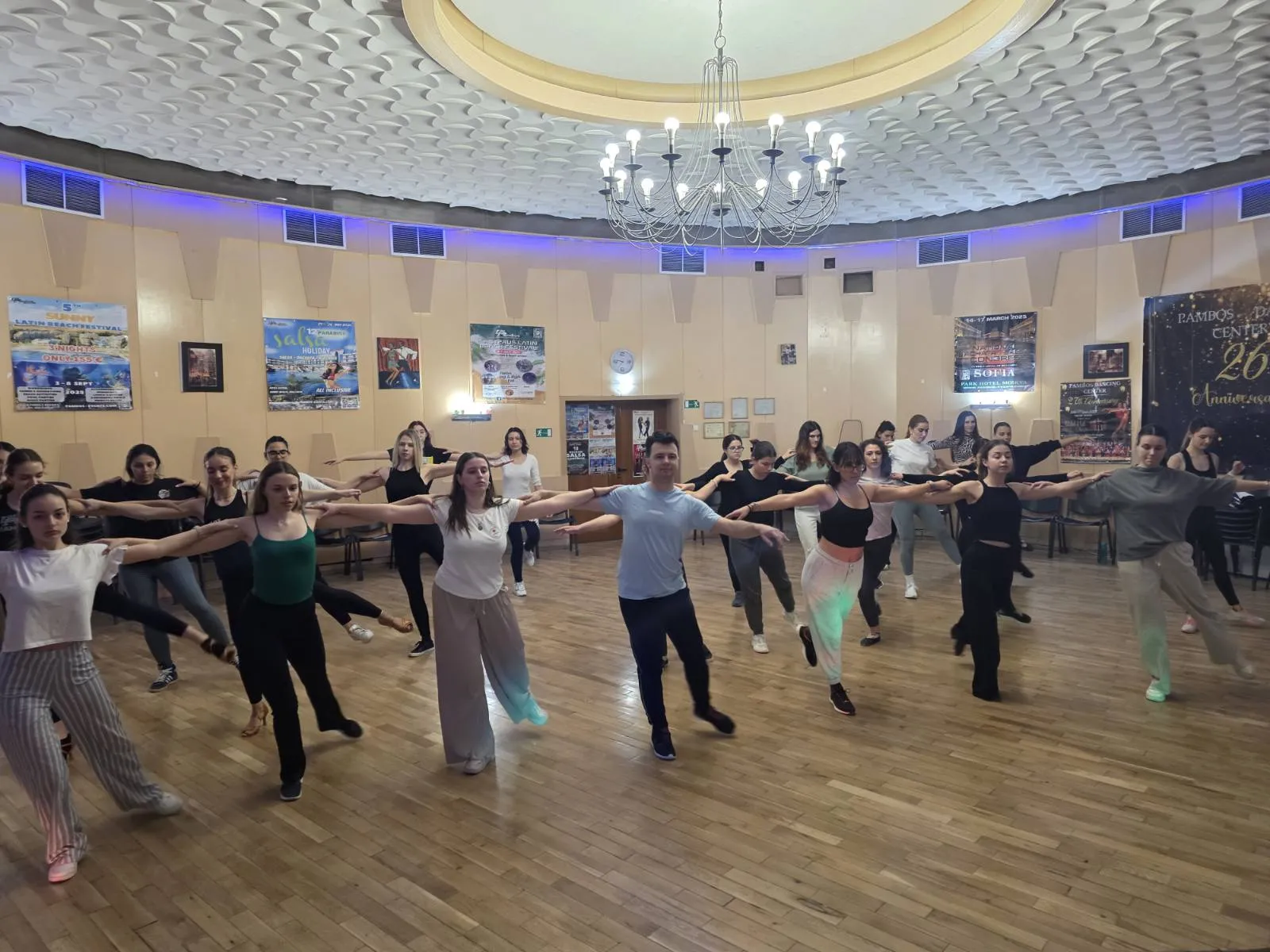 Гръцки танци за възрастни в София